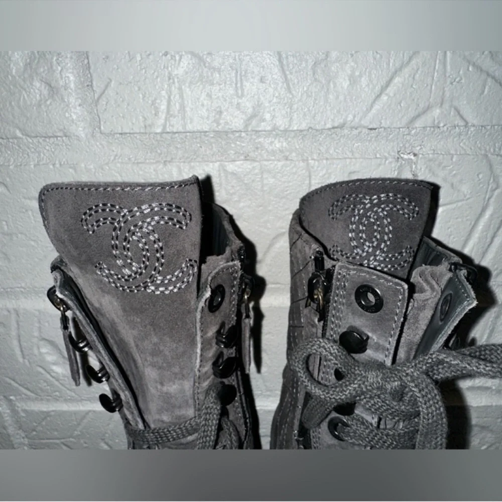 Chanel 2014 Interlocking CC Logo Grey Combat Boots Size 37